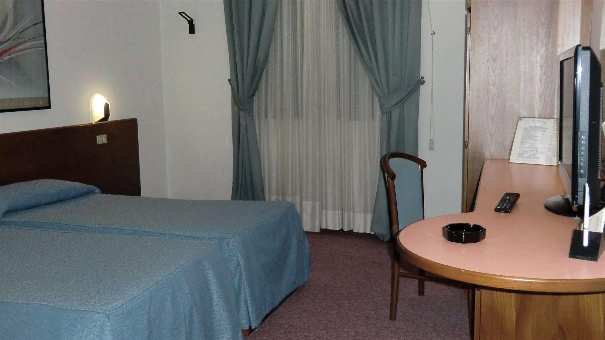 Hotel Giardino Прато Экстерьер фото